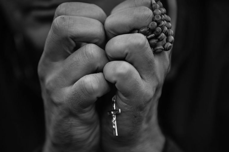 Grupos de Oración en la Escuela de María Reina de la Paz